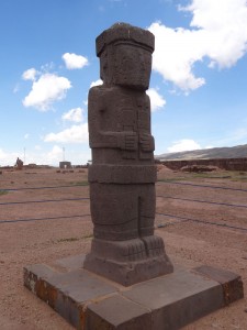 Ein Monolith in der Tempelanlage von Tiwanaku.