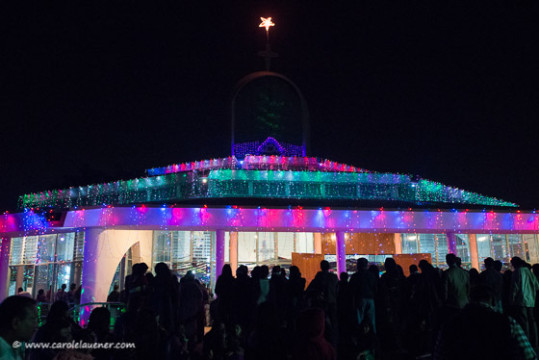 Tejgaon Church am 24. Dezember 2013